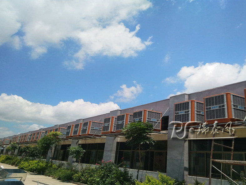 起臺風(fēng)休息?那是不可能的，冷風(fēng)機廠家瑞泰風(fēng)一如既往在服務(wù)客戶